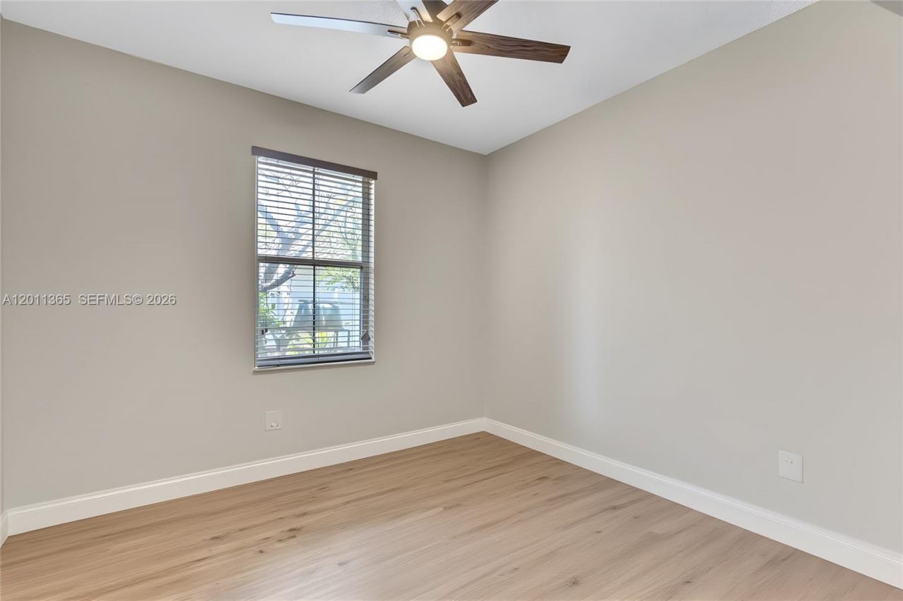 16332 SW 10th St, Pembroke Pines, FL 33027 Photo