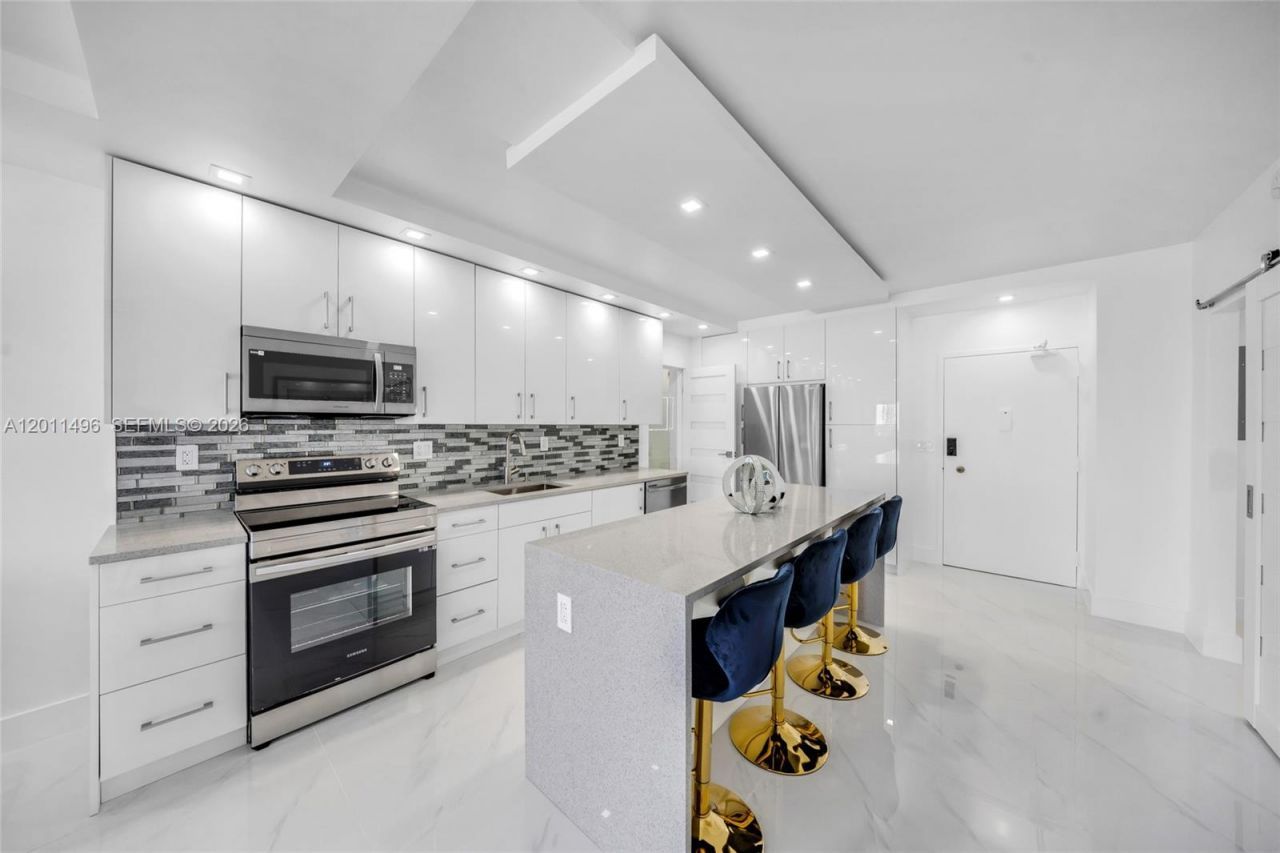 1985 S Ocean Dr , Unit 10B, Hallandale Beach, FL 33009 Photo