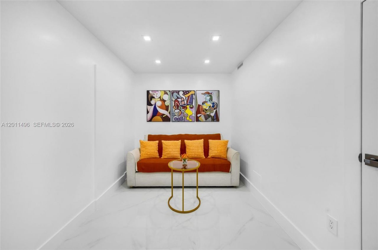 1985 S Ocean Dr , Unit 10B, Hallandale Beach, FL 33009 Photo