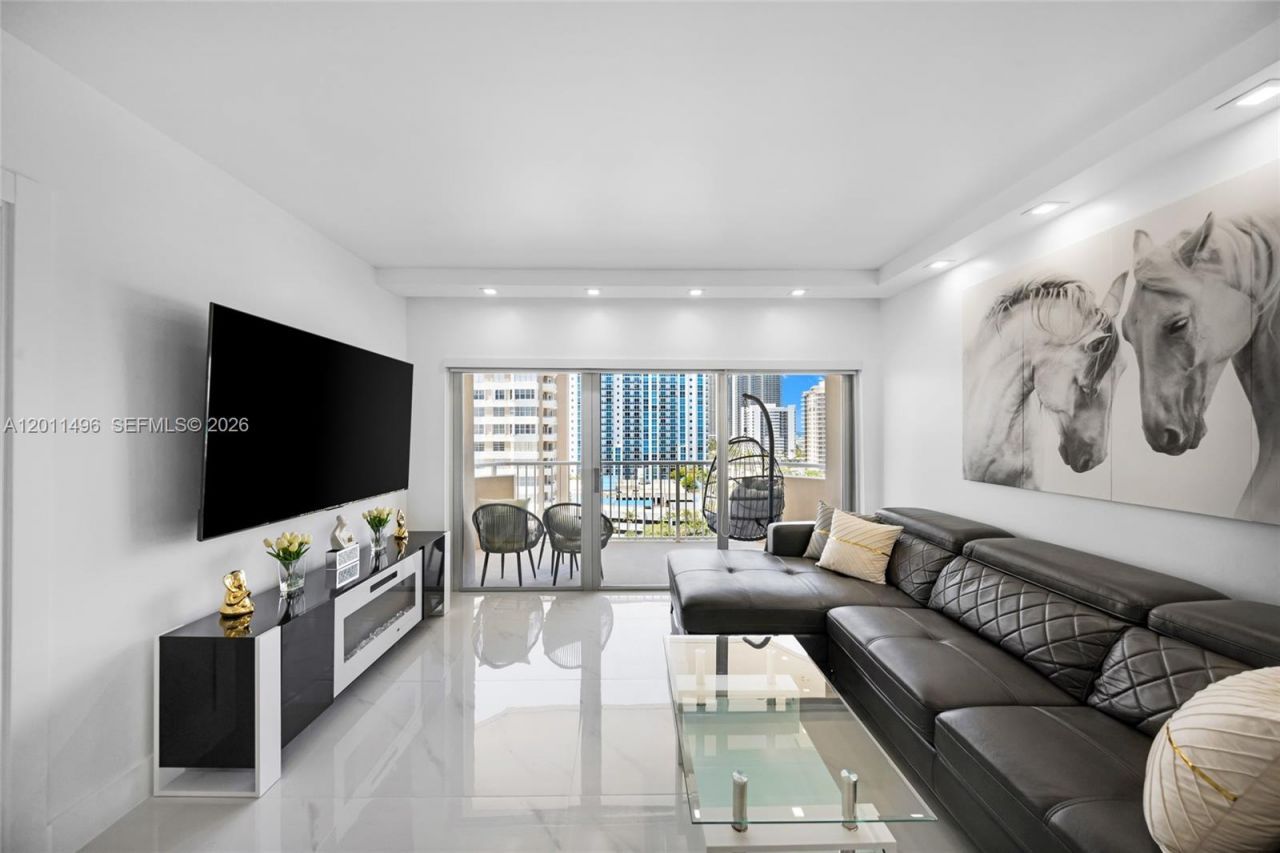 1985 S Ocean Dr , Unit 10B, Hallandale Beach, FL 33009 Photo