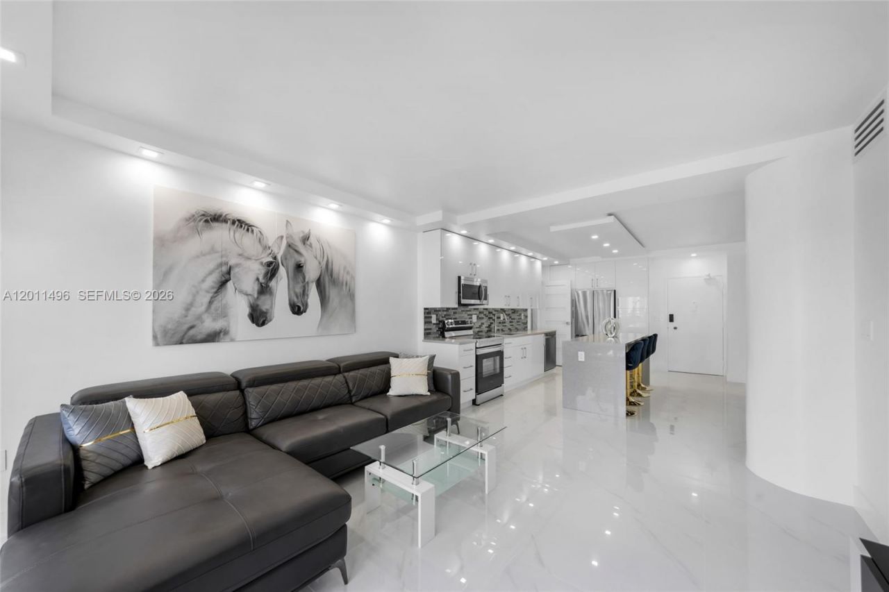 1985 S Ocean Dr , Unit 10B, Hallandale Beach, FL 33009 Photo