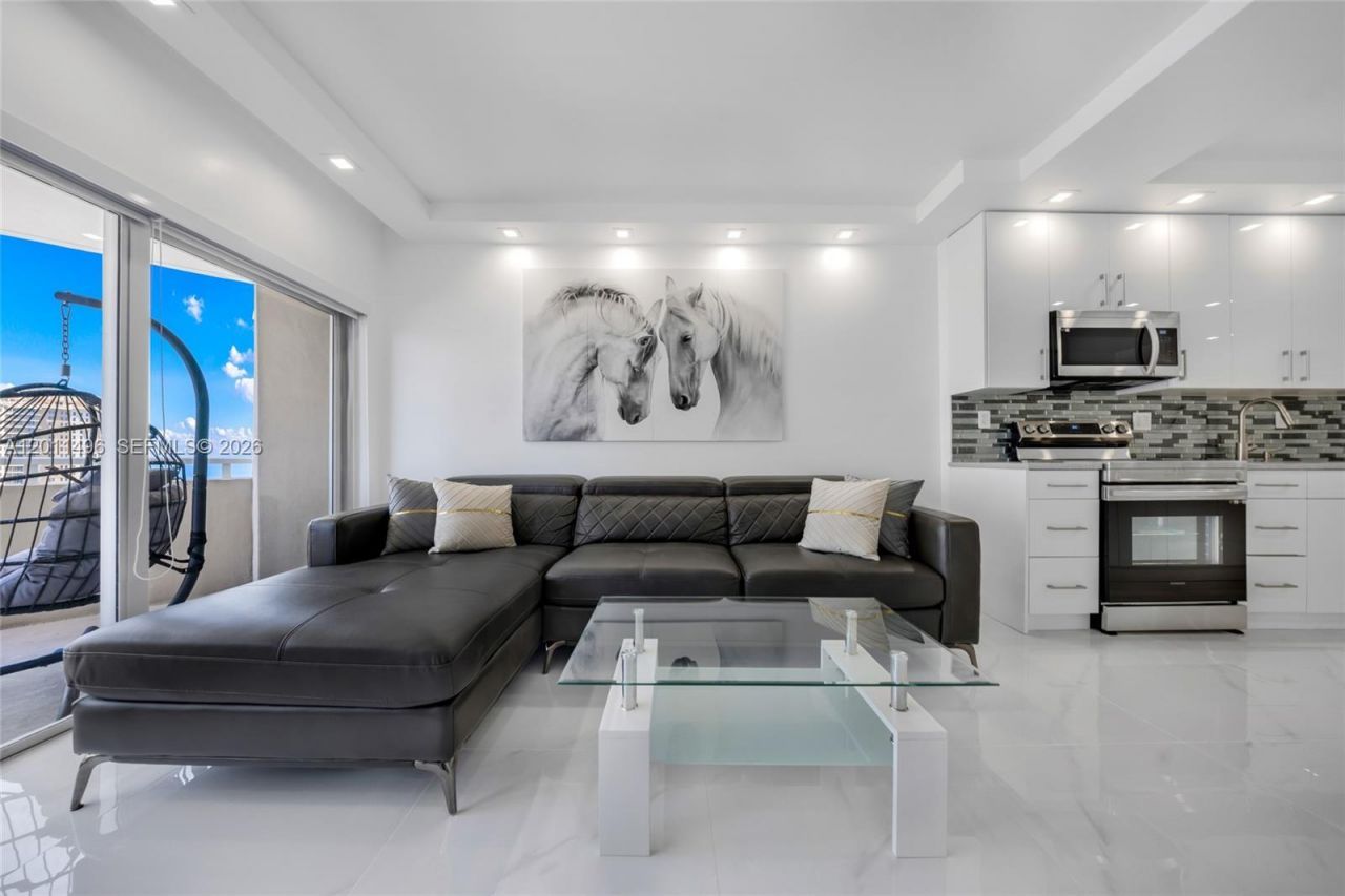 1985 S Ocean Dr , Unit 10B, Hallandale Beach, FL 33009 Photo
