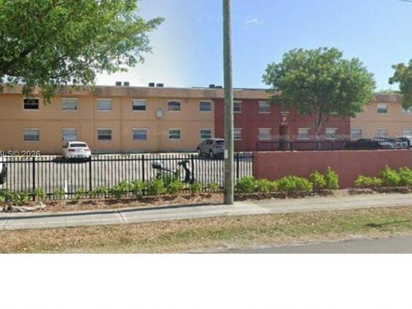 101 NE 41 ST, Unit 39 B, Lauderdale Lakes, FL 33334