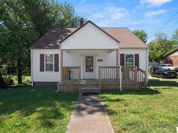 107 W Main Street , Horse Cave, KY 42749