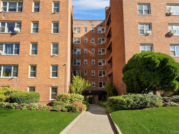 30 N Broadway , Unit 5E, White Plains, NY 10601