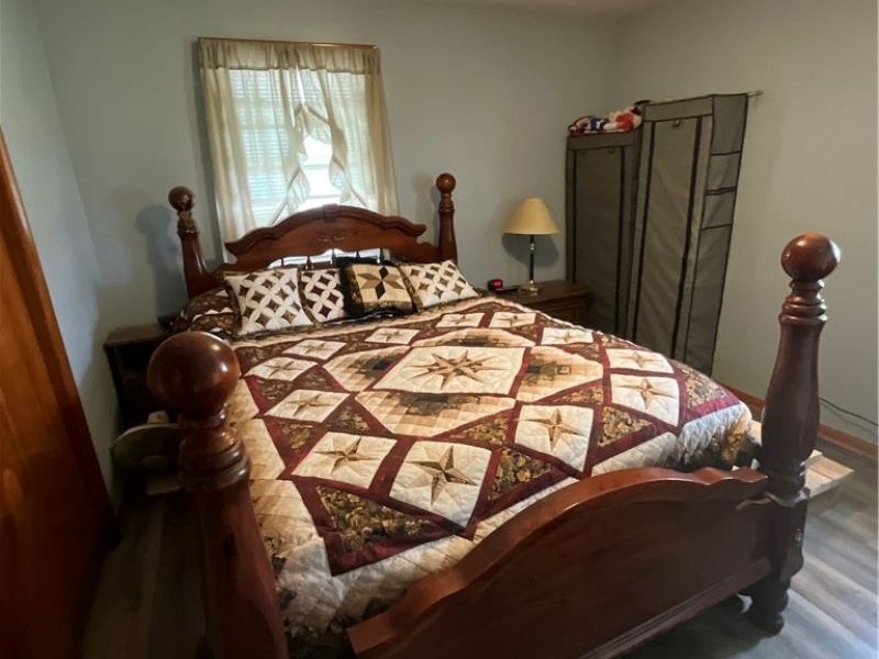 525 W Omar Street , Struthers, OH 44471 Photo 14