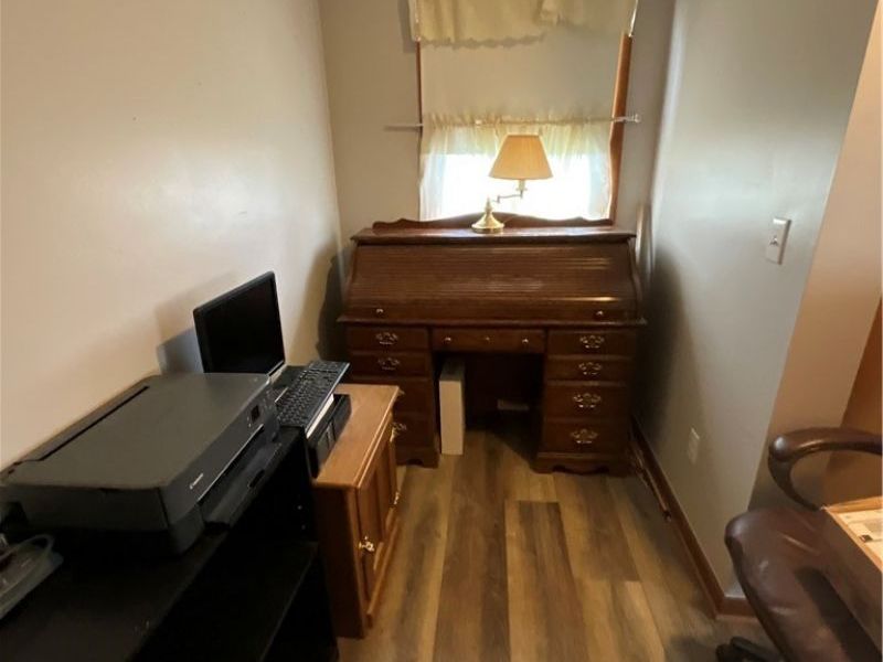 525 W Omar Street , Struthers, OH 44471 Photo 19