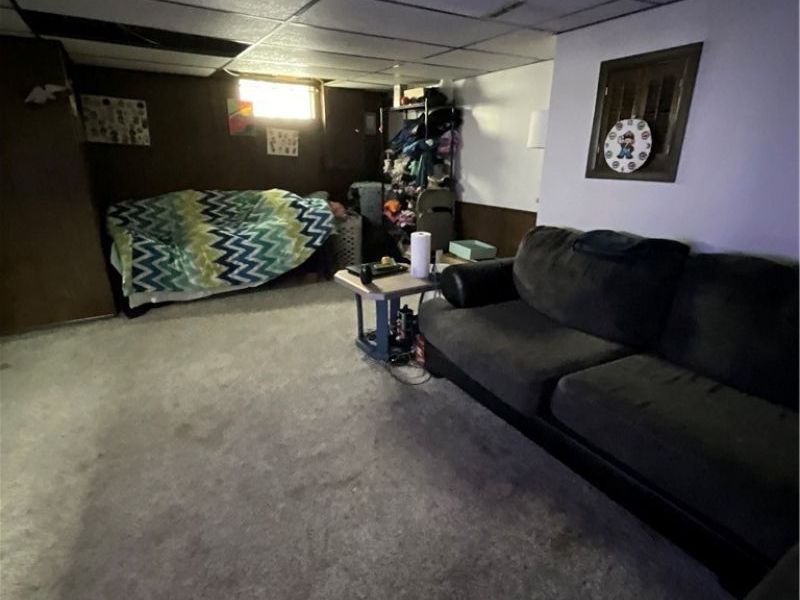 525 W Omar Street , Struthers, OH 44471 Photo 25