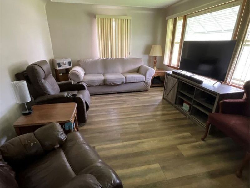 525 W Omar Street , Struthers, OH 44471 Photo 7