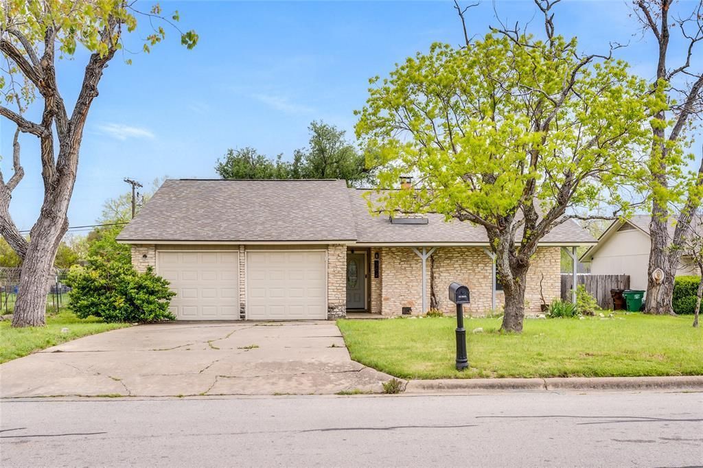 302 Garden Ct , Round Rock, TX 78664 Main Photo