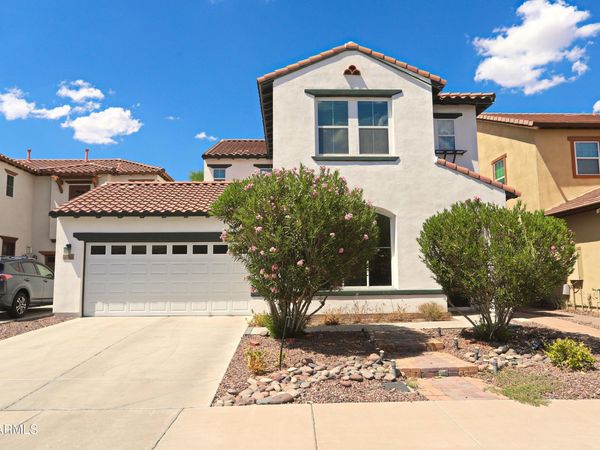 1090 W Caroline Lane, Tempe, AZ 85284