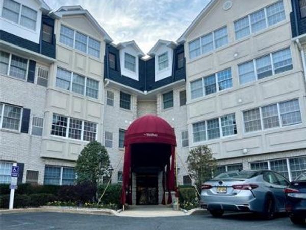 131 Clinton Place 116, Unit 116, HACKENSACK, NJ 07601