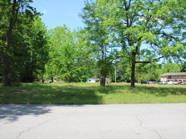 300 W Lockesburg Street , Nashville, AR 71852