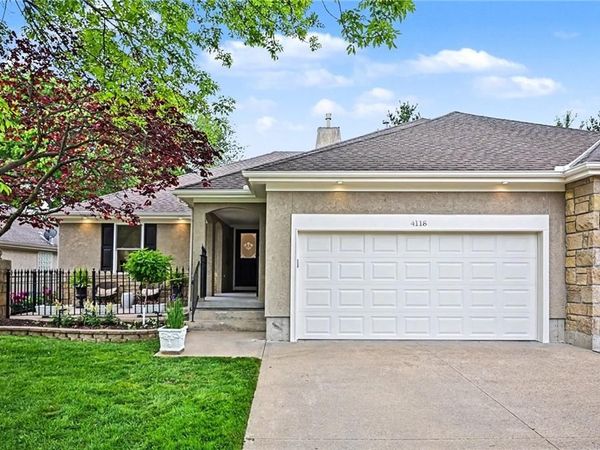 4118 Minnesota Drive, Lee's Summit, MO 64082