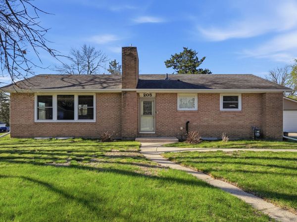 205 1st Avenue NW, New London, MN 56273