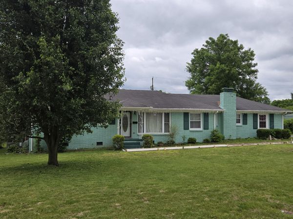 209 Hawkins Ave , Gallatin, TN 37066