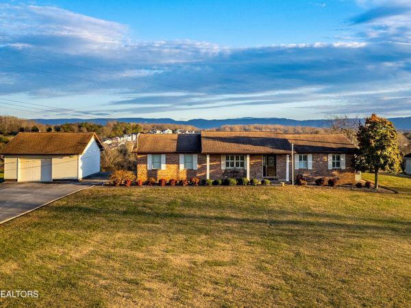 3526 Ridgeway Tr, Maryville, TN 37801
