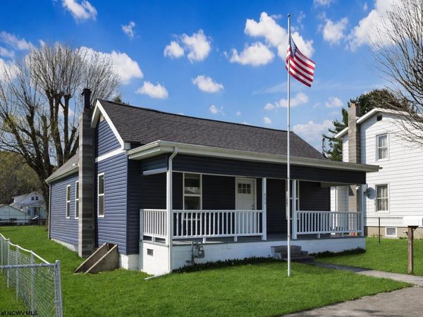 111 Caldwell Street, Terra Alta, WV 26764