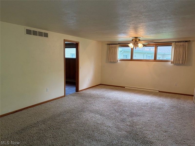 1034 N Pasadena Avenue , Elyria, OH 44035 Photo 15