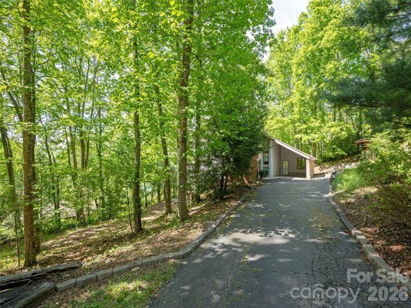142 Sequoyah Hills Drive, Fletcher, NC 28732