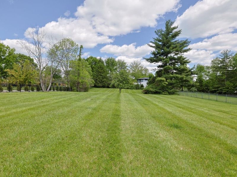 10380 Deerfield Road, Montgomery, OH 45242 Photo 2