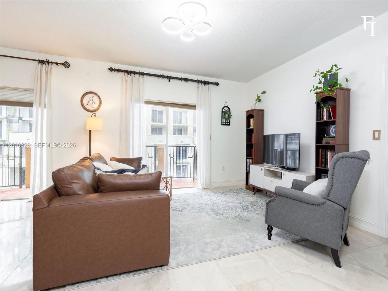 322 Madeira Ave, Unit 405, Coral Gables, FL 33134 Photo