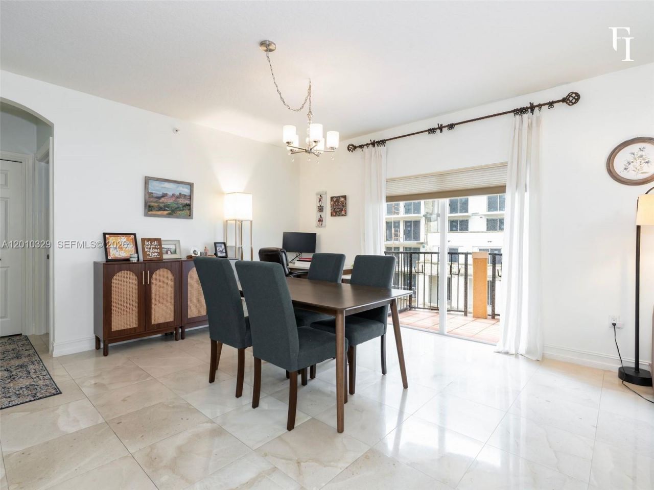 322 Madeira Ave, Unit 405, Coral Gables, FL 33134 Photo