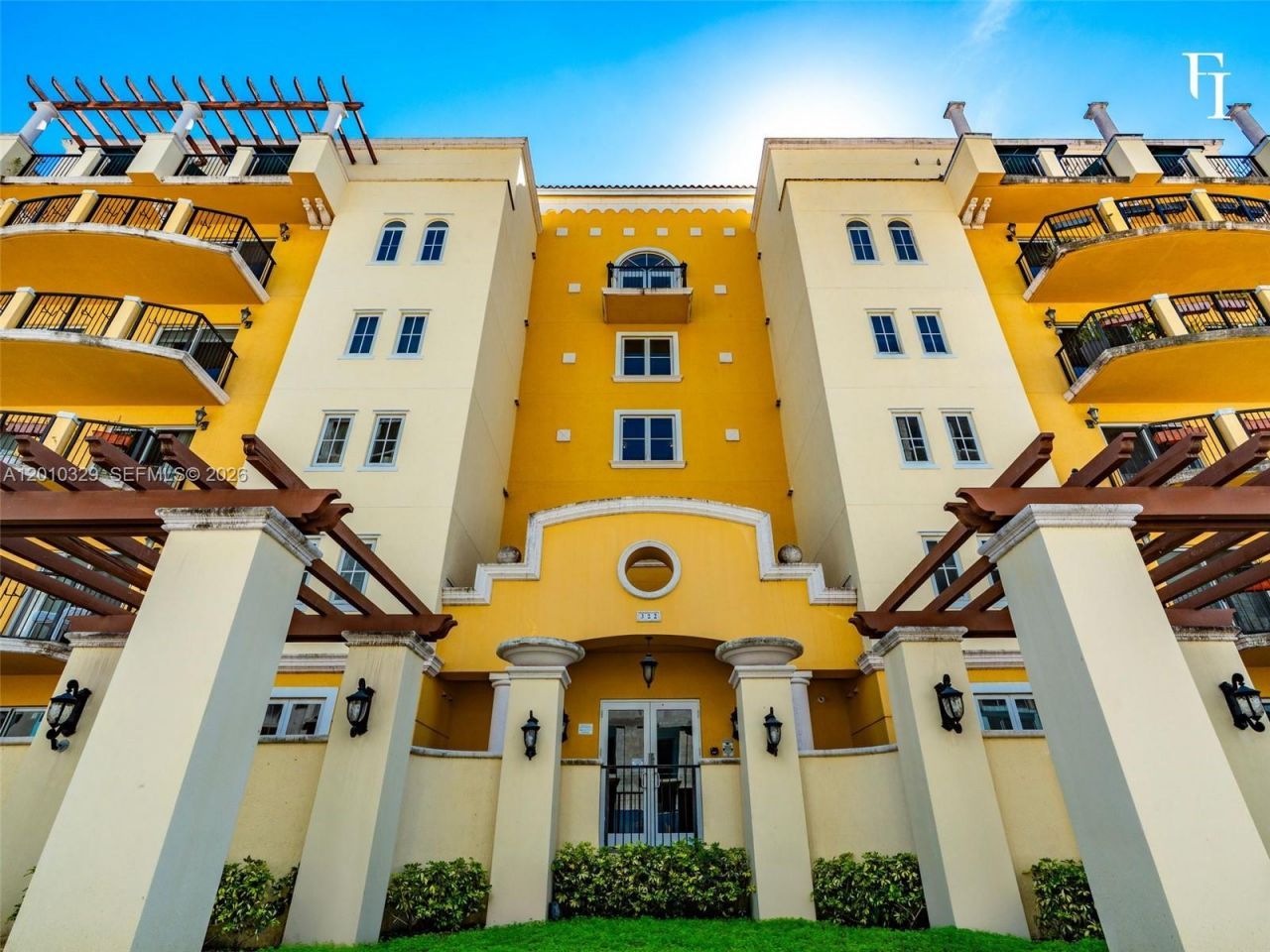 322 Madeira Ave, Unit 405, Coral Gables, FL 33134 Photo