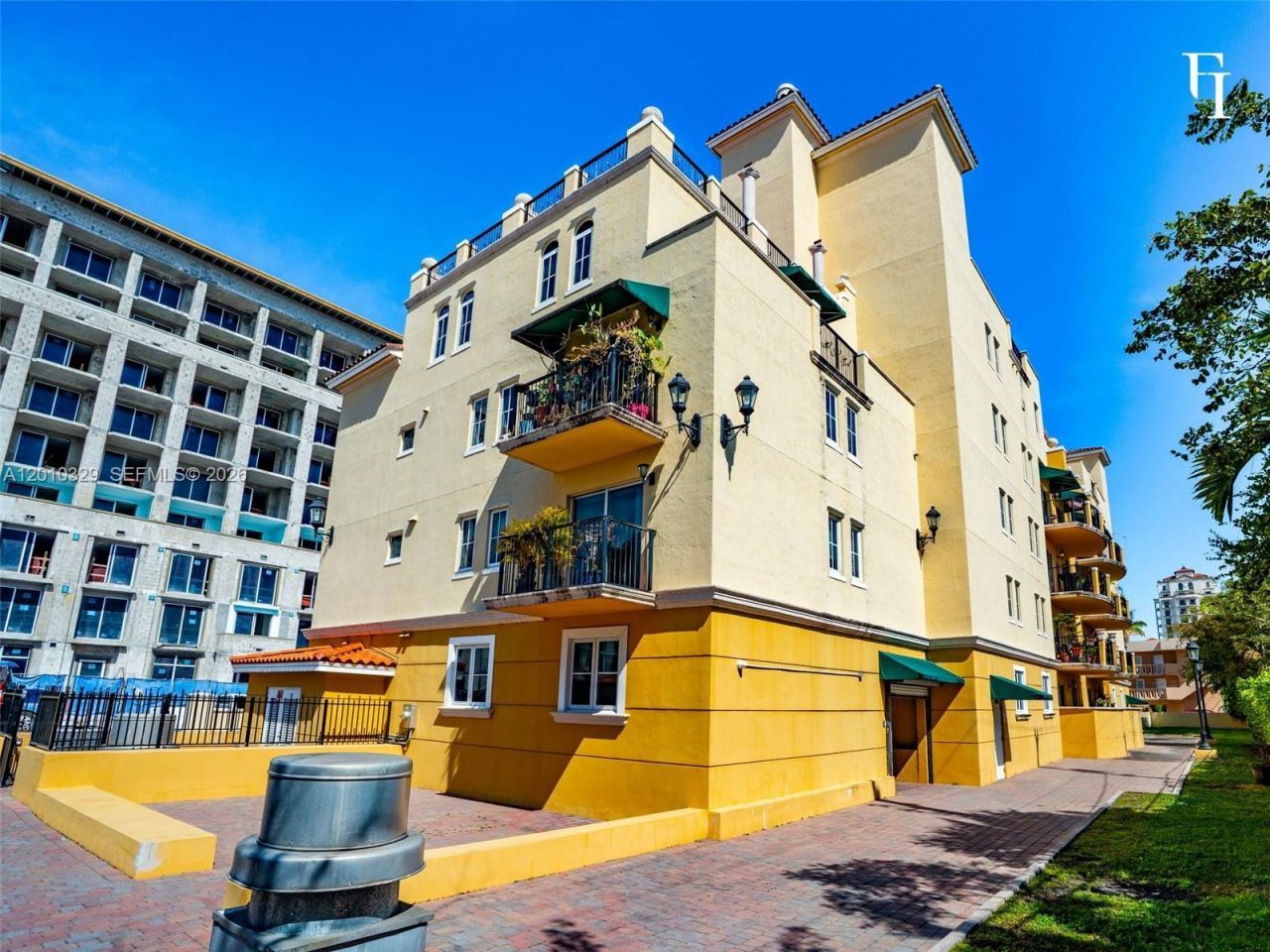 322 Madeira Ave, Unit 405, Coral Gables, FL 33134 Photo