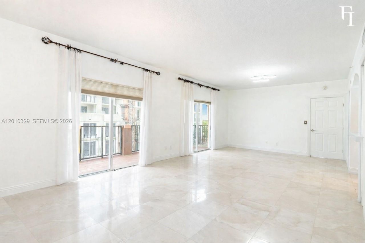 322 Madeira Ave, Unit 405, Coral Gables, FL 33134 Photo