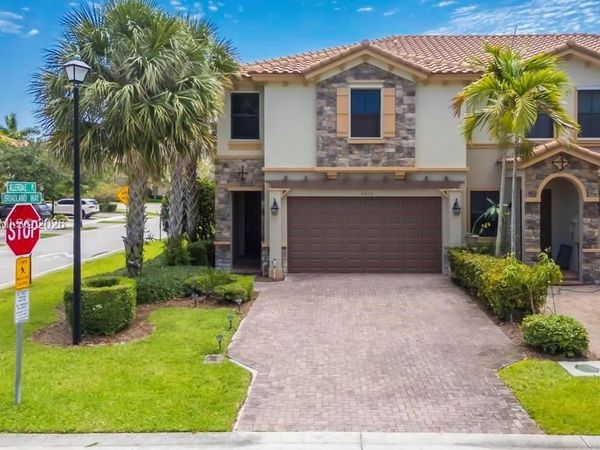 6978 Broadland Way , Coconut Creek, FL 33073