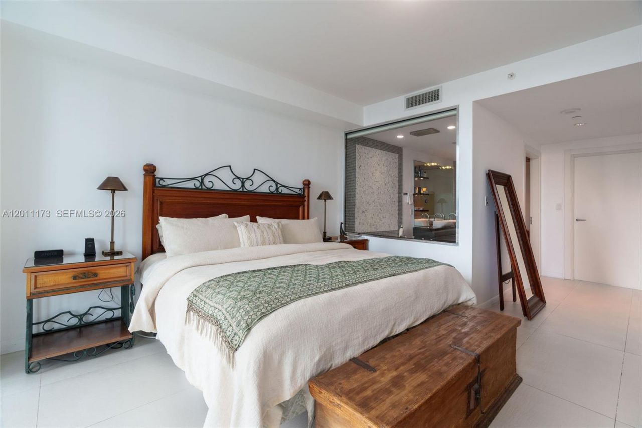 200 Biscayne Boulevard Way , Unit 1404, Miami, FL 33131 Photo
