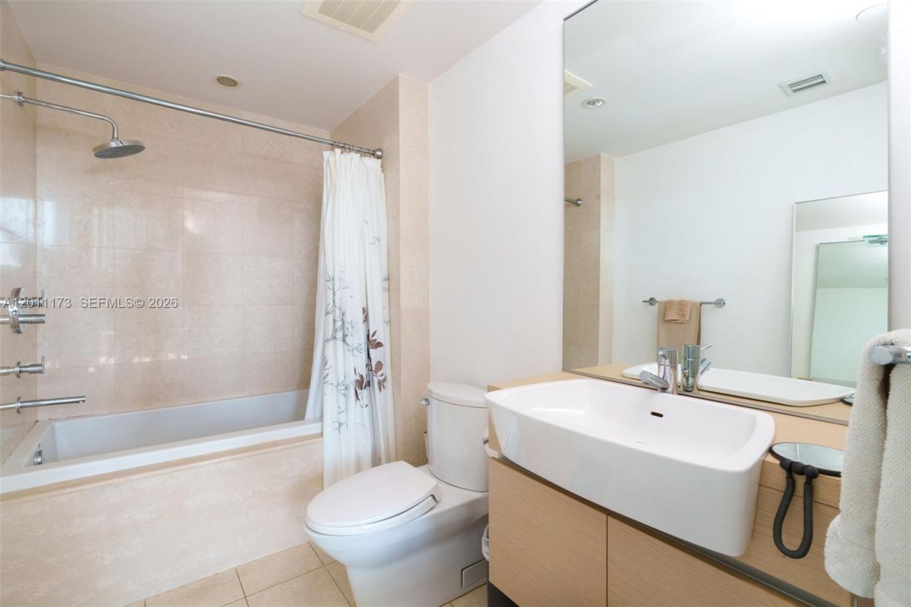 200 Biscayne Boulevard Way , Unit 1404, Miami, FL 33131 Photo