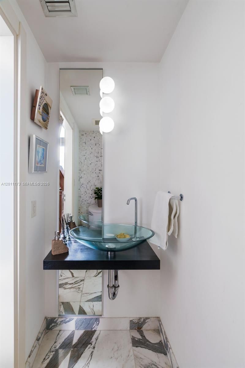 200 Biscayne Boulevard Way , Unit 1404, Miami, FL 33131 Photo
