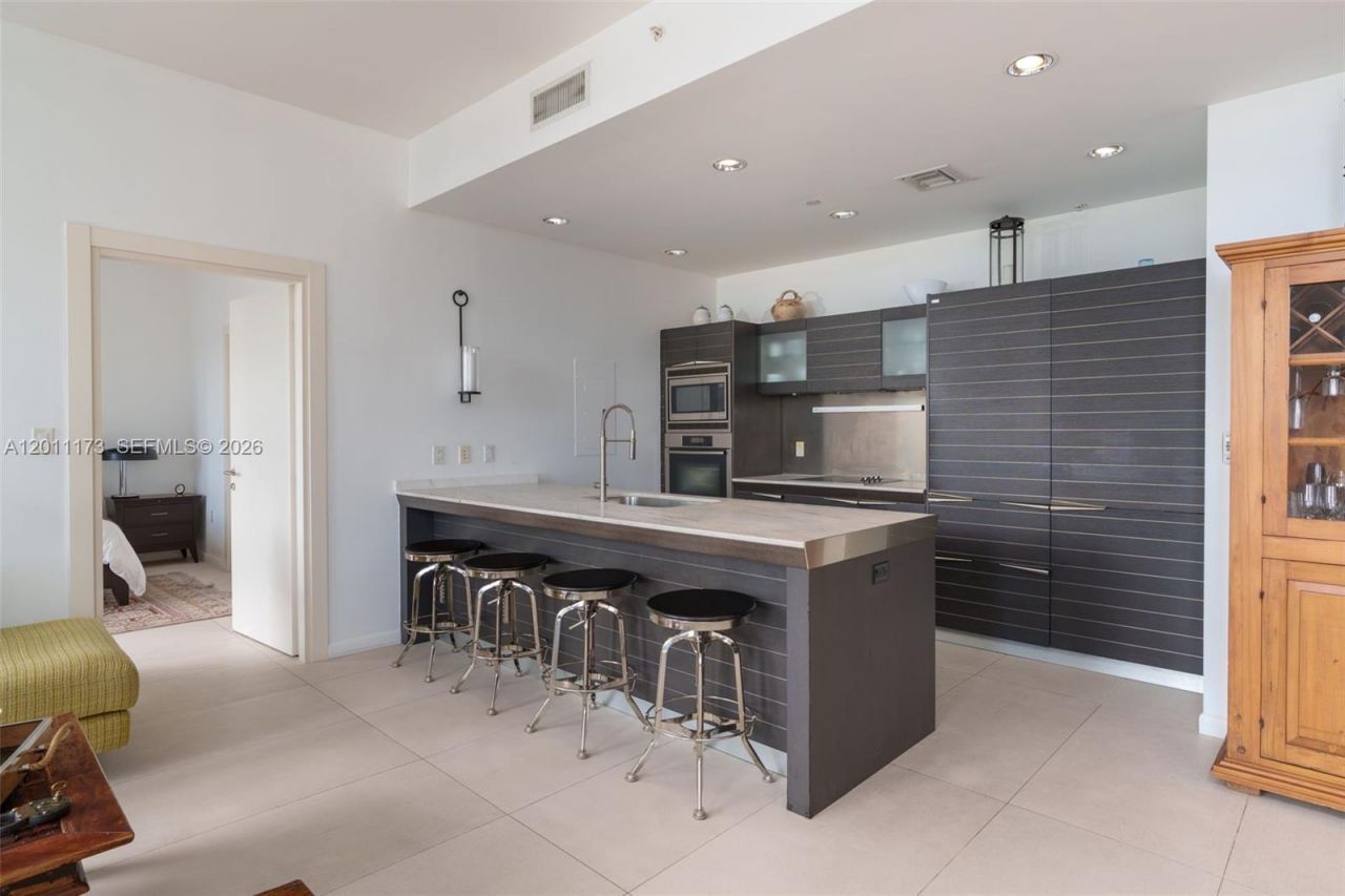 200 Biscayne Boulevard Way , Unit 1404, Miami, FL 33131 Photo