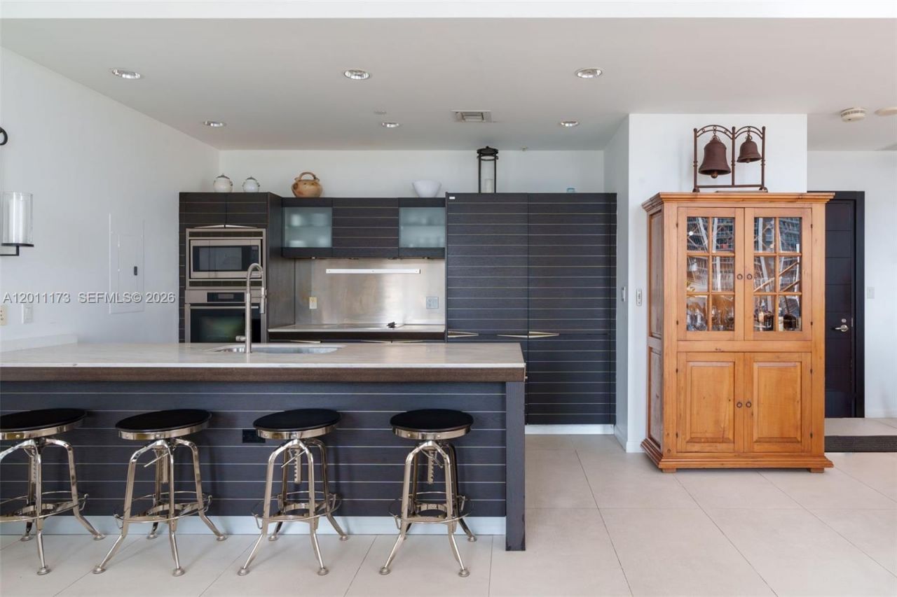 200 Biscayne Boulevard Way , Unit 1404, Miami, FL 33131 Photo