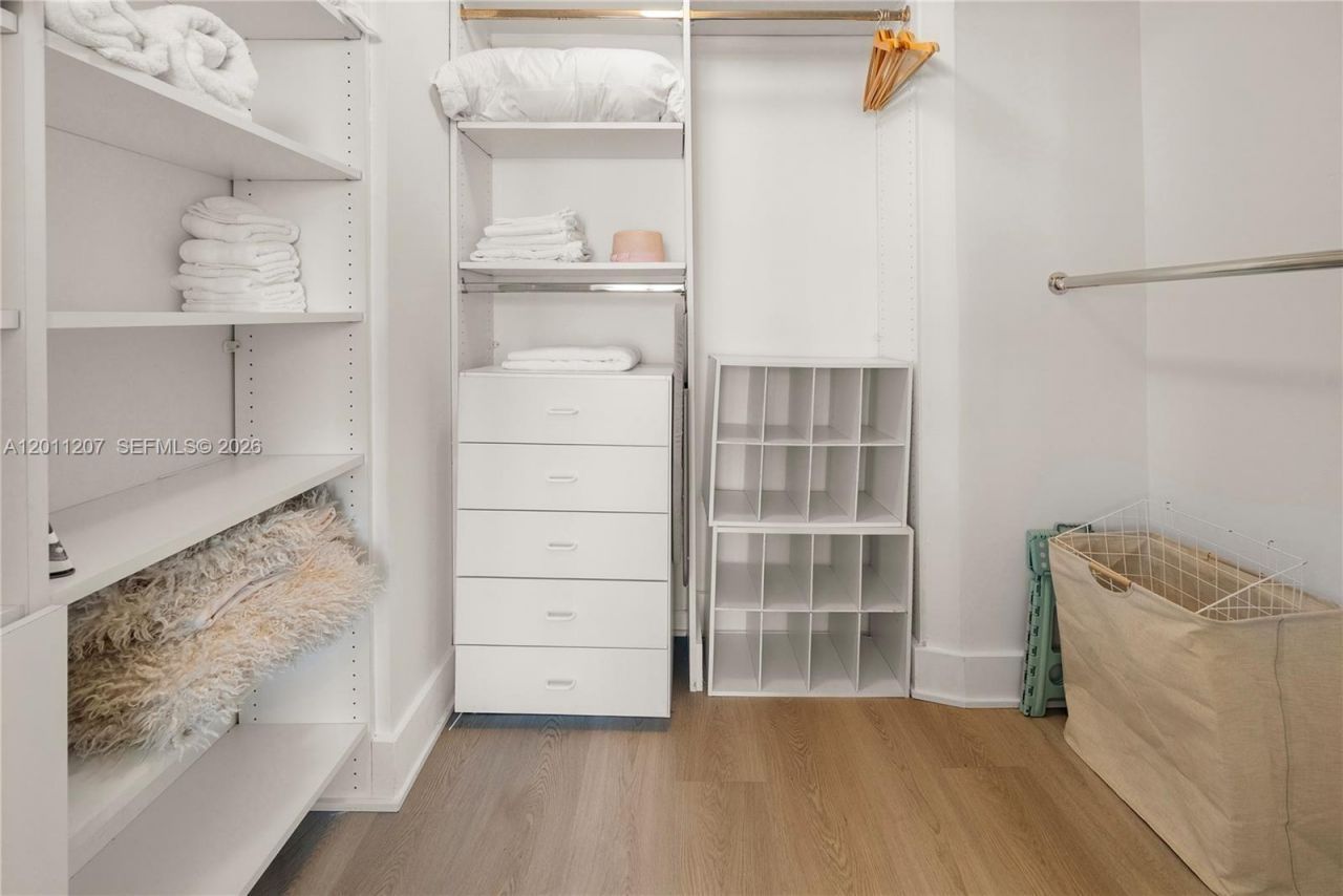 2555 Collins Ave, Unit 2014, Miami Beach, FL 33140 Photo