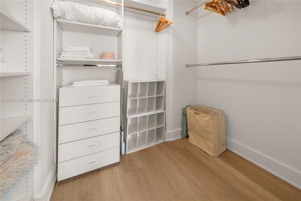 2555 Collins Ave, Unit 2014, Miami Beach, FL 33140 Photo