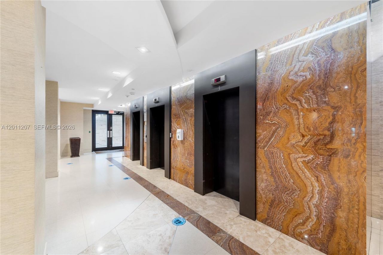 2555 Collins Ave, Unit 2014, Miami Beach, FL 33140 Photo