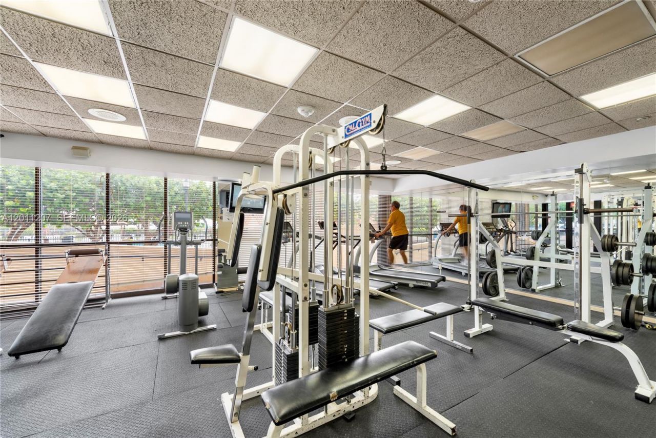 2555 Collins Ave, Unit 2014, Miami Beach, FL 33140 Photo