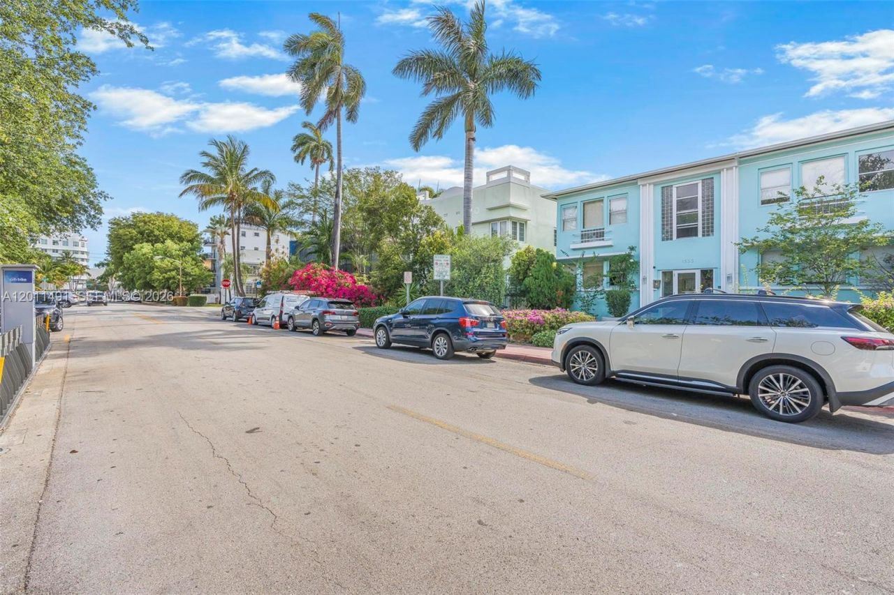 1555 Pennsylvania Ave, Unit 209, Miami Beach, FL 33139 Photo
