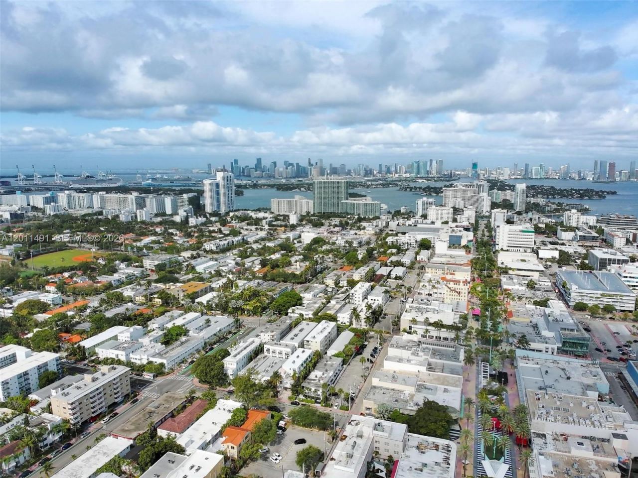 1555 Pennsylvania Ave, Unit 209, Miami Beach, FL 33139 Photo