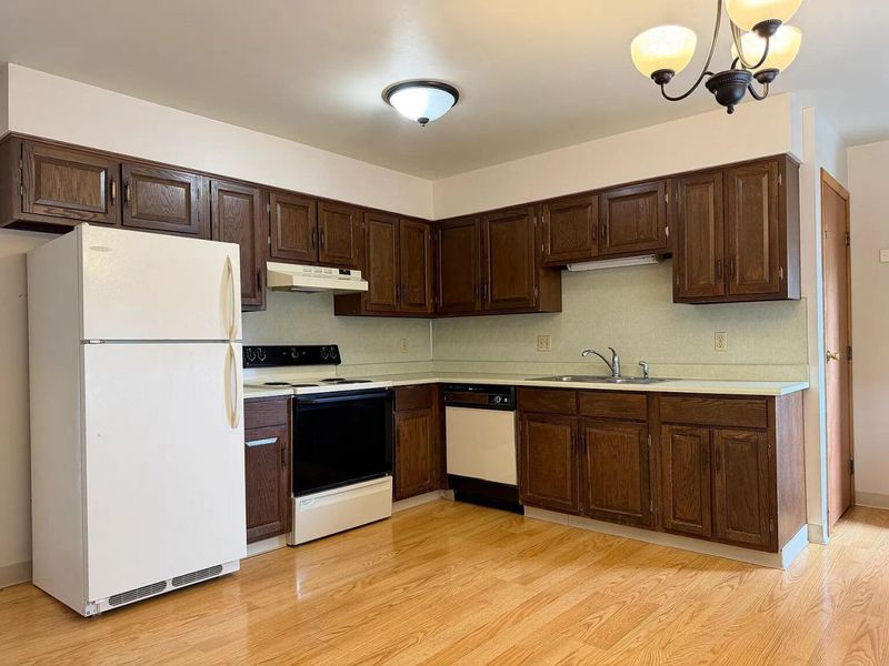 4979 Godown Road , Unit 4981, Columbus, OH 43220 Photo 6