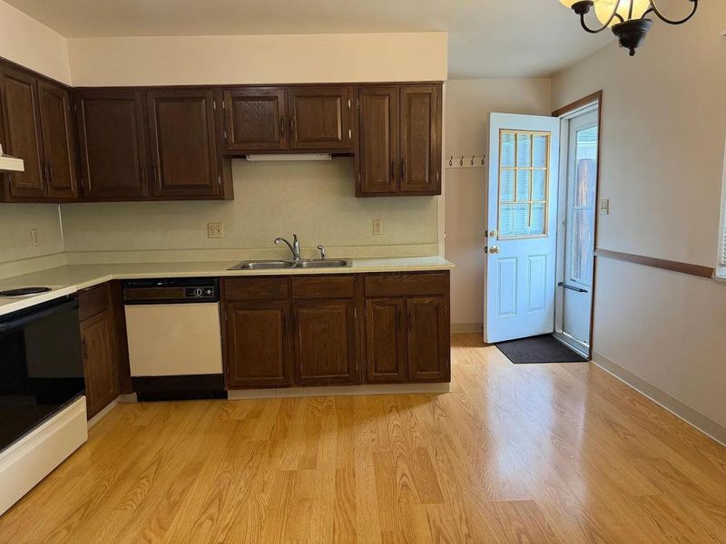 4979 Godown Road , Unit 4981, Columbus, OH 43220 Photo 7