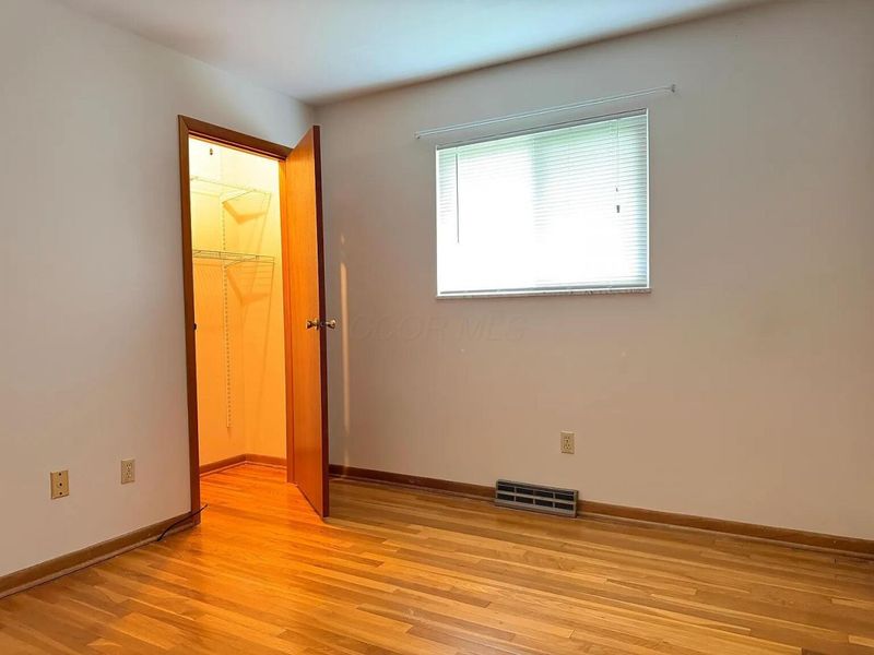 4979 Godown Road , Unit 4981, Columbus, OH 43220 Photo 8