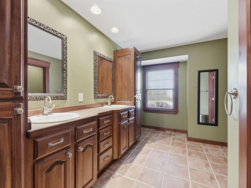 660 Winchester Southern Road NW, Ashville, OH 43103 Photo 20