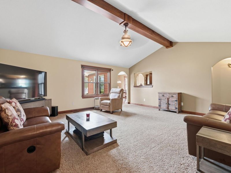660 Winchester Southern Road NW, Ashville, OH 43103 Photo 5