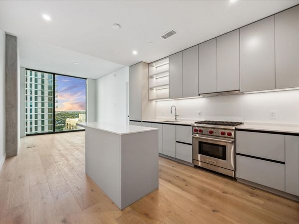 610 Davis ST, Unit 2304, Austin, TX 78701