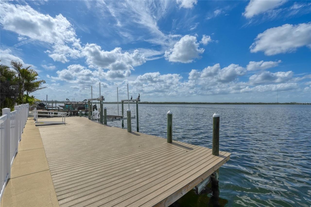 4924 Southshore Drive, New Port Richey, FL 34652 Photo