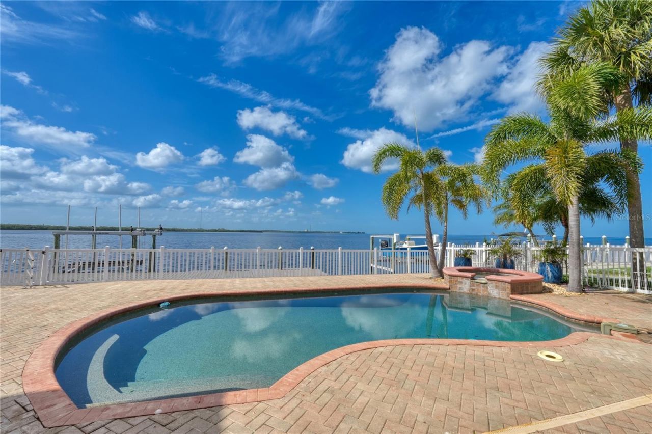 4924 Southshore Drive, New Port Richey, FL 34652 Photo